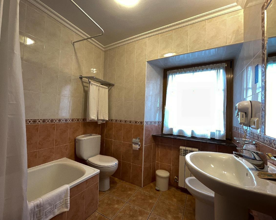 Hotel Rural "La Ruta De Cabrales" Mestas De Con Bagian luar foto