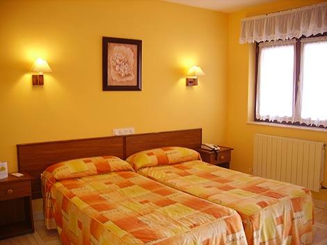 Hotel Rural "La Ruta De Cabrales" Mestas De Con Bagian luar foto